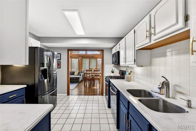 927 Lanyard Lane, Kirkwood, MO 63122