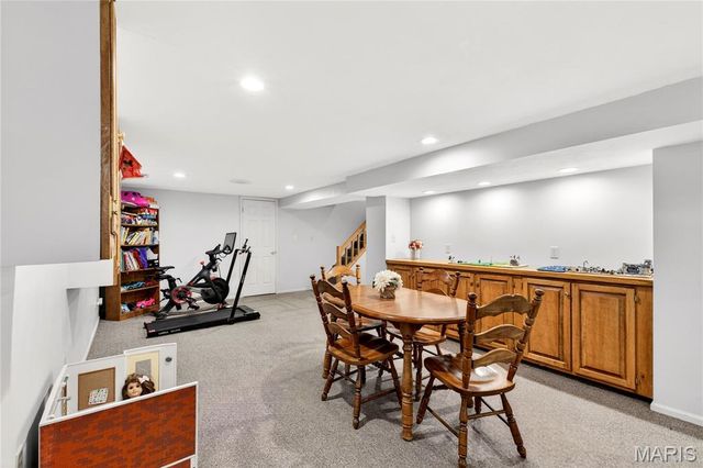 927 Lanyard Lane, Kirkwood, MO 63122