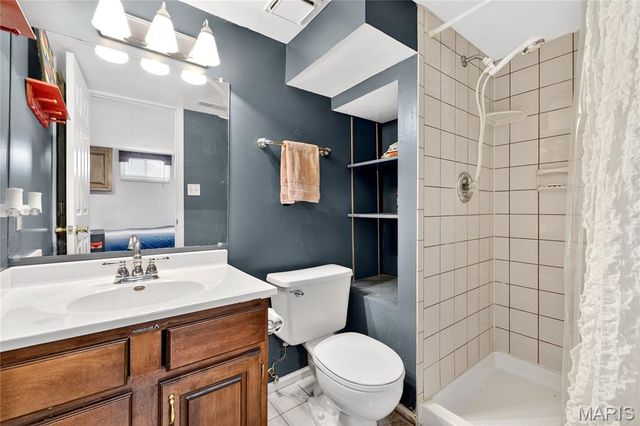 927 Lanyard Lane, Kirkwood, MO 63122