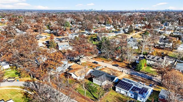 927 Lanyard Lane, Kirkwood, MO 63122