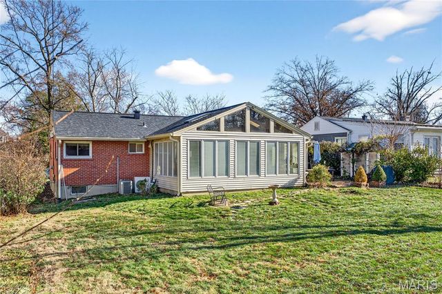 927 Lanyard Lane, Kirkwood, MO 63122