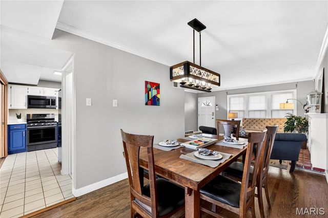 927 Lanyard Lane, Kirkwood, MO 63122