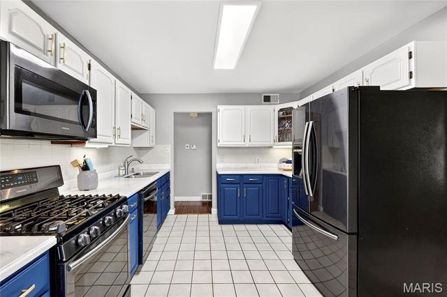 927 Lanyard Lane, Kirkwood, MO 63122