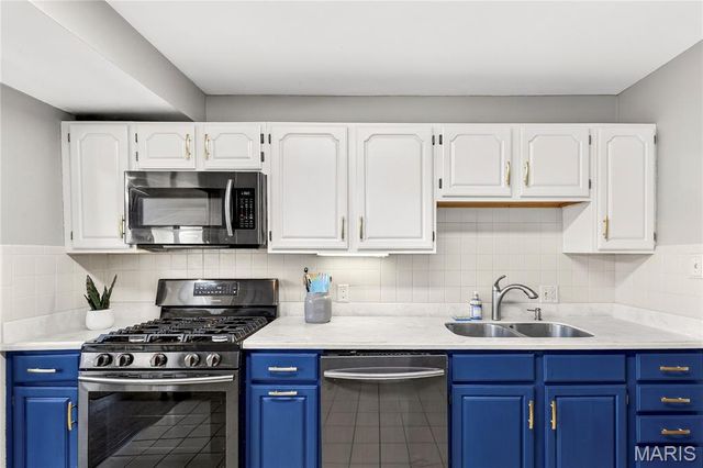 927 Lanyard Lane, Kirkwood, MO 63122