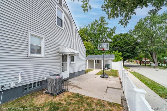 1504 Merrill Avenue, Lincoln Park, MI 48146
