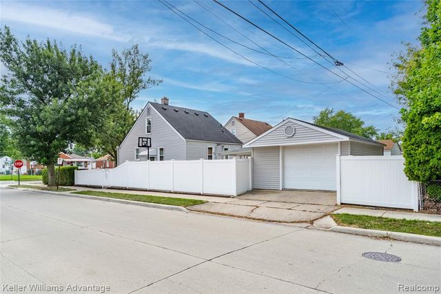 1504 Merrill Avenue, Lincoln Park, MI 48146