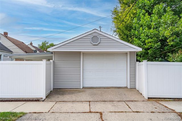 1504 Merrill Avenue, Lincoln Park, MI 48146