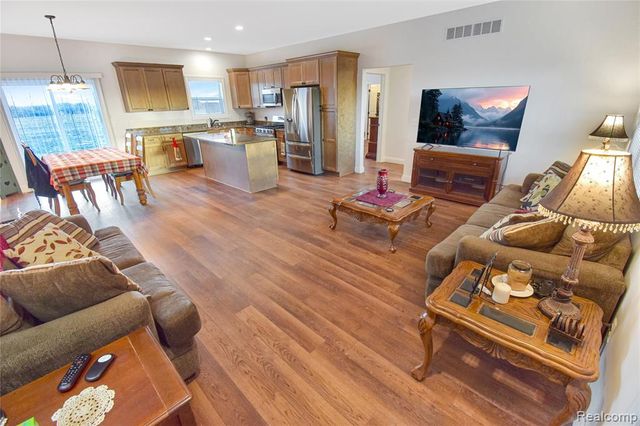 79446 Deland Road, Richmond, MI 48062