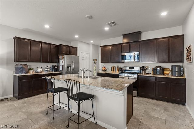 7215 Dazzle Point Street, North Las Vegas, NV 89084