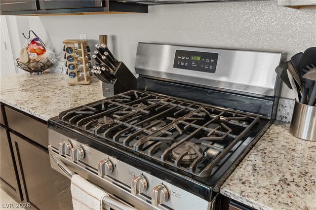 7215 Dazzle Point Street, North Las Vegas, NV 89084