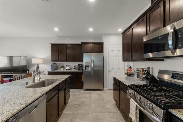 7215 Dazzle Point Street, North Las Vegas, NV 89084