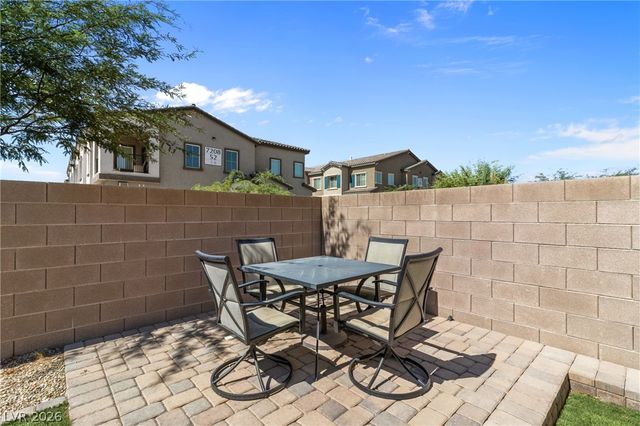 7215 Dazzle Point Street, North Las Vegas, NV 89084