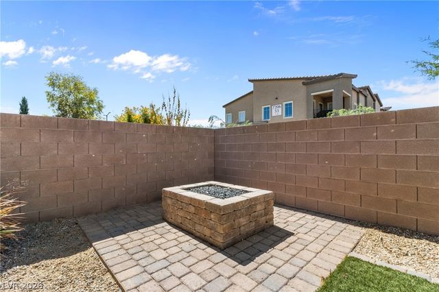 7215 Dazzle Point Street, North Las Vegas, NV 89084