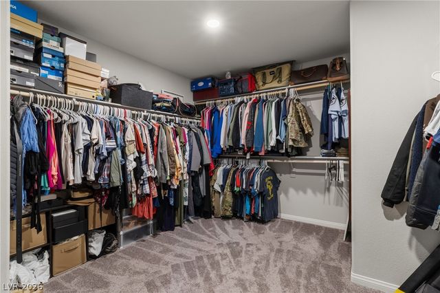 7215 Dazzle Point Street, North Las Vegas, NV 89084