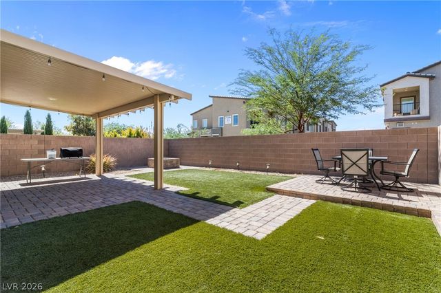 7215 Dazzle Point Street, North Las Vegas, NV 89084