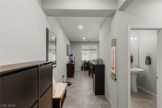 7215 Dazzle Point Street, North Las Vegas, NV 89084