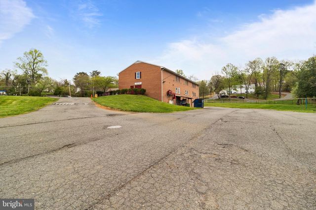 5001 BACKLICK RD, Annandale, VA 22003