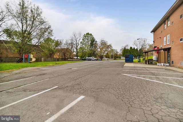 5001 BACKLICK RD, Annandale, VA 22003