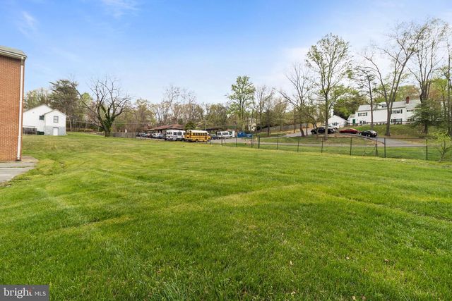 5001 BACKLICK RD, Annandale, VA 22003