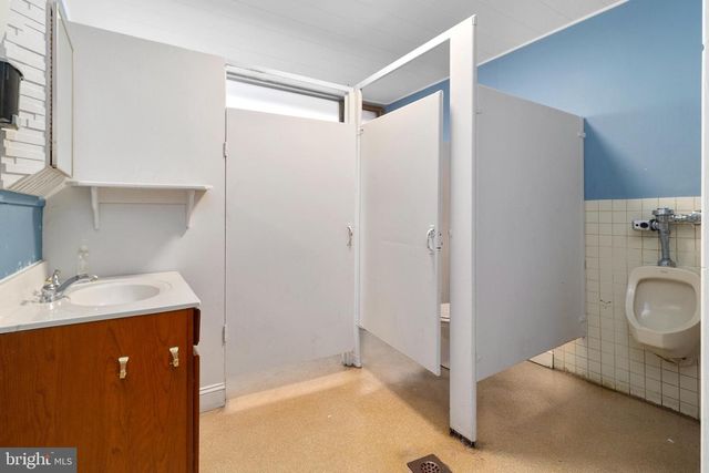 5001 BACKLICK RD, Annandale, VA 22003