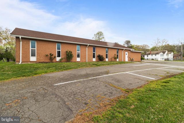 5001 BACKLICK RD, Annandale, VA 22003