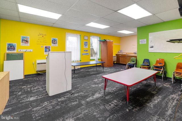 5001 BACKLICK RD, Annandale, VA 22003