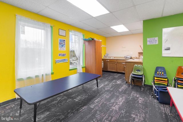 5001 BACKLICK RD, Annandale, VA 22003