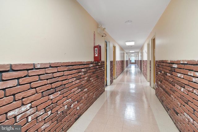 5001 BACKLICK RD, Annandale, VA 22003