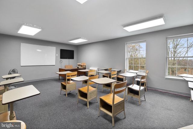 5001 BACKLICK RD, Annandale, VA 22003