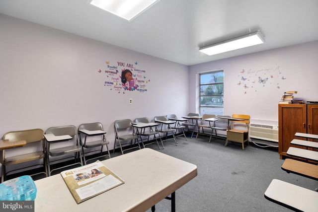 5001 BACKLICK RD, Annandale, VA 22003