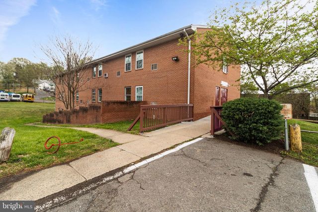 5001 BACKLICK RD, Annandale, VA 22003