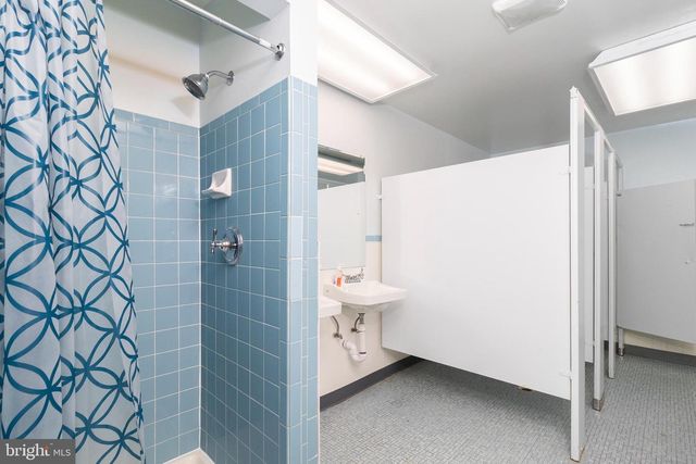 5001 BACKLICK RD, Annandale, VA 22003