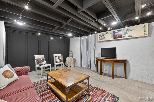 7309 Nottingham Avenue, Shrewsbury, MO 63119