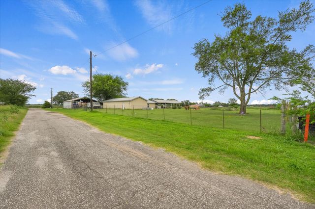 15 County Road 1150, Cumby, TX 75433