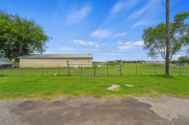 15 County Road 1150, Cumby, TX 75433