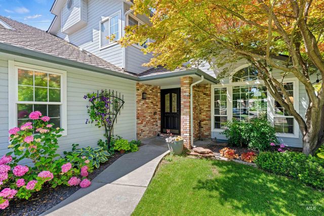 8155 W Burntree Ct, Boise, ID 83704
