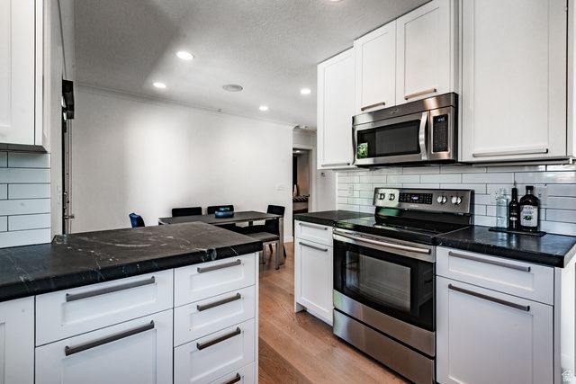 6282 S COBBLECREST RD, Holladay, UT 84121