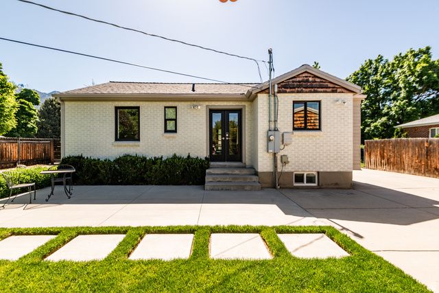 6282 S COBBLECREST RD, Holladay, UT 84121