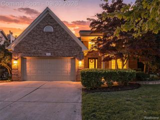 57457 Breckenridge Drive, Washington Township, MI 48094