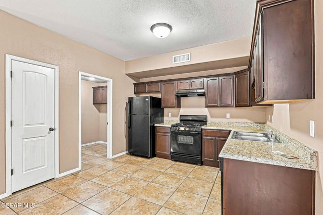14309 Pancho Gonzalez Court B, El Paso, TX 79938