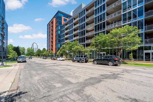 215 10th Avenue S 425, Minneapolis, MN 55415