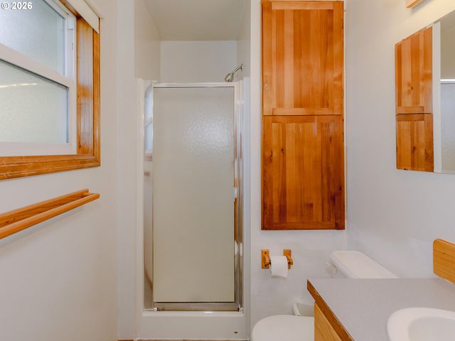 3738 PENNSYLVANIA St, Longview, WA 98632