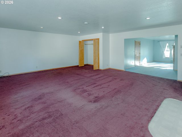 3738 PENNSYLVANIA St, Longview, WA 98632