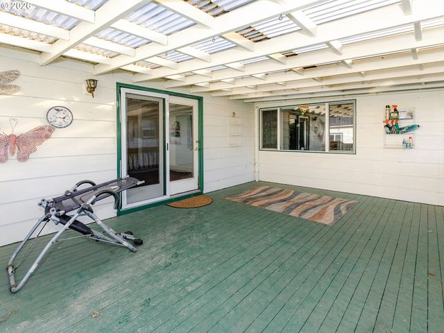 3738 PENNSYLVANIA St, Longview, WA 98632