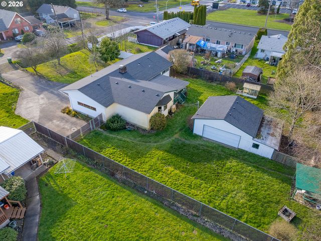 3738 PENNSYLVANIA St, Longview, WA 98632