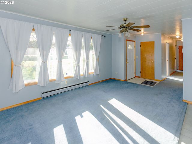 3738 PENNSYLVANIA St, Longview, WA 98632