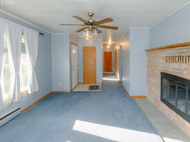 3738 PENNSYLVANIA St, Longview, WA 98632