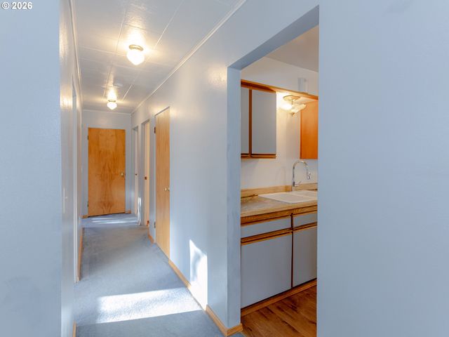 3738 PENNSYLVANIA St, Longview, WA 98632