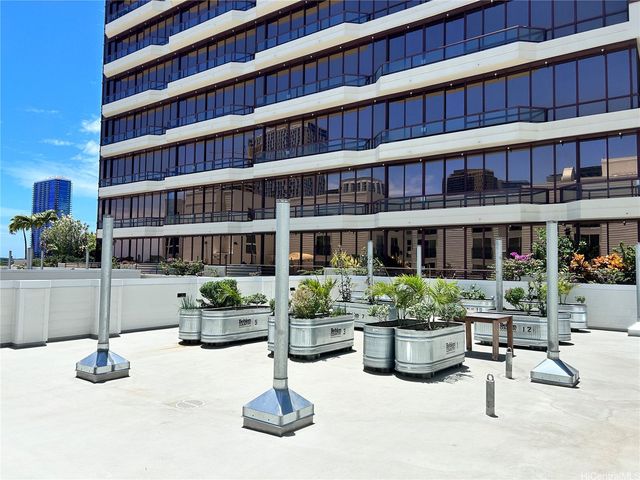 803 Waimanu Street 401, Honolulu, HI 96813