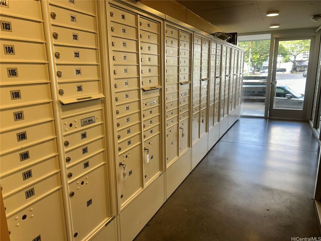 803 Waimanu Street 401, Honolulu, HI 96813